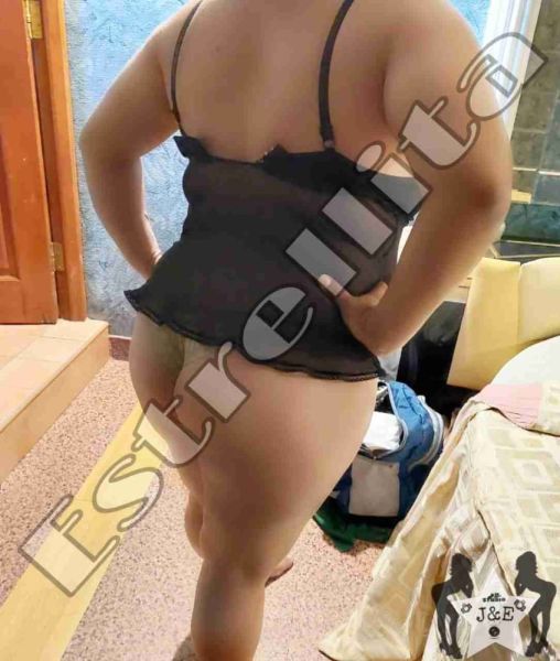 Hermosa gordibuena muy fogosa y complaciente 