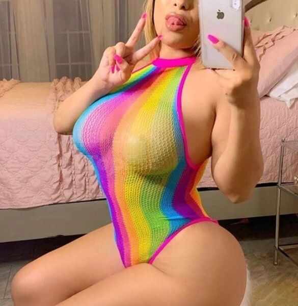 25 year old girl, very calm and hot, for a meeting without making head, naughty. I suck I swallow and I dismiss, I am without taboo.I receive and I move if it is not far also whatsappp